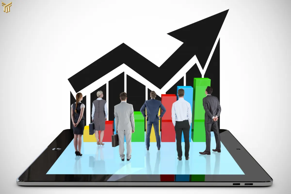 Exploring the Varieties of Moving Averages